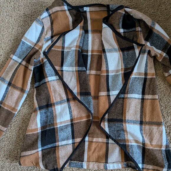 Flannel patterned ruffled sweater - Picture 1 of 3